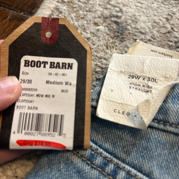 Cleo & Wolf Jeans - Picture 3 of 3